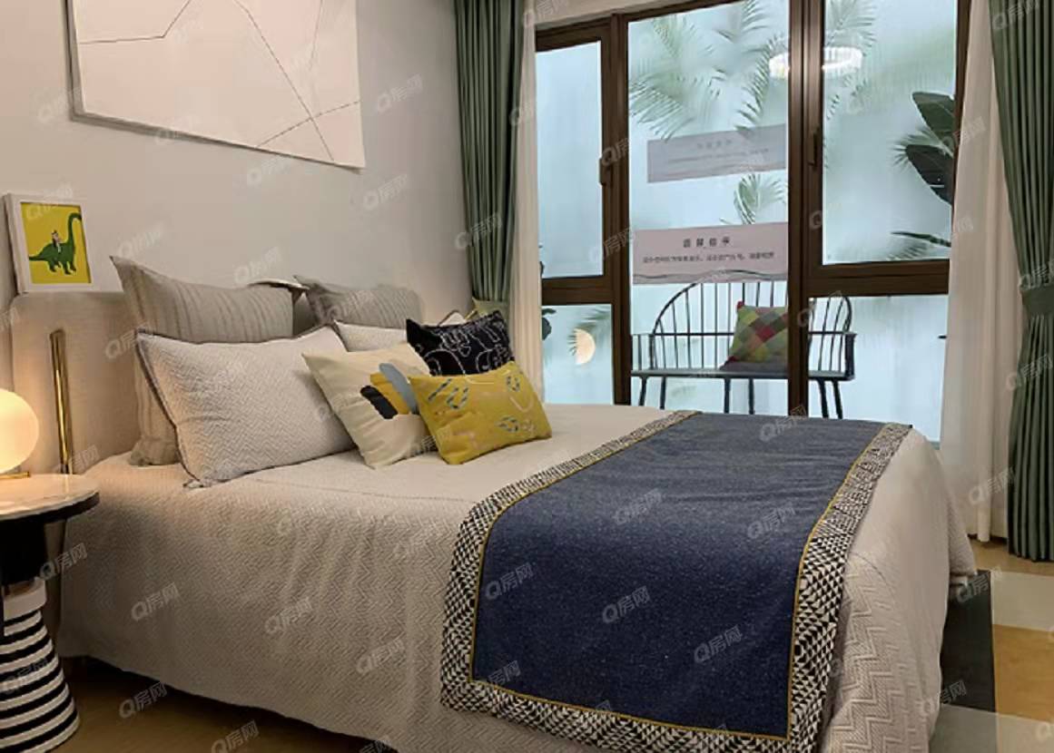 君成世界灣梧桐樹廣場(chǎng)-均價(jià)45000元/平