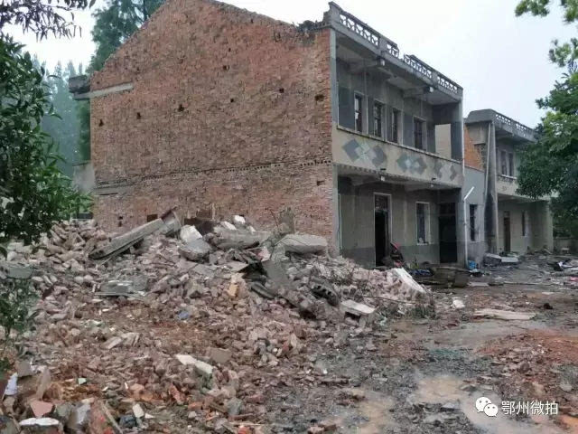 最終在當地房管部門看到了新的戶型圖