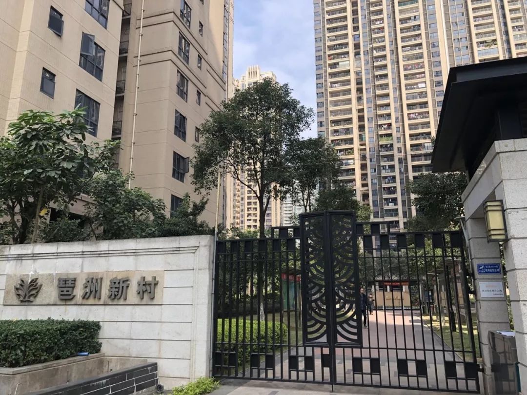 如果把稅費(fèi)和地價(jià)補(bǔ)償價(jià)分?jǐn)偟椒績r(jià)當(dāng)中