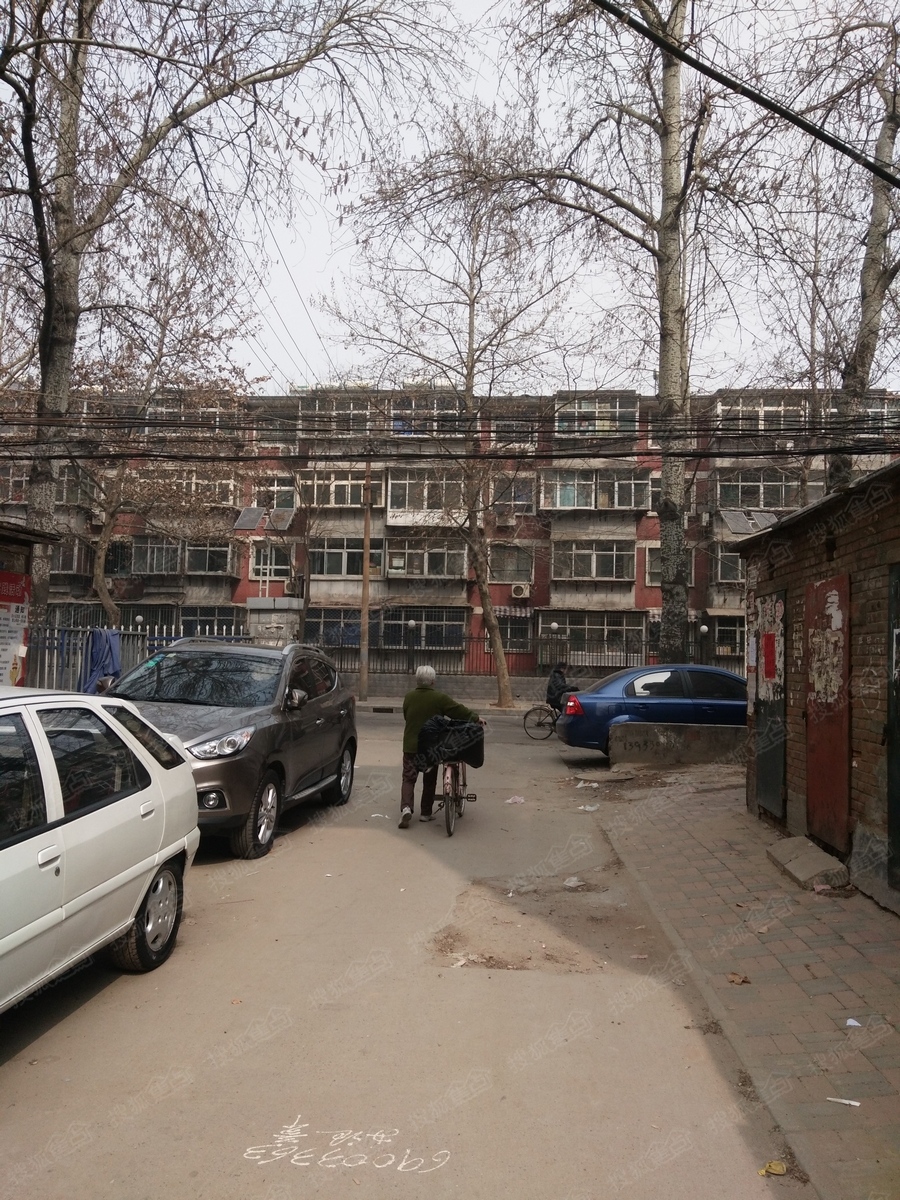 了解了以上市區老舊小和新房的優劣性