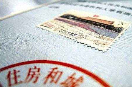 還應(yīng)該按照銷(xiāo)售不動(dòng)產(chǎn)稅目進(jìn)行征收營(yíng)業(yè)稅