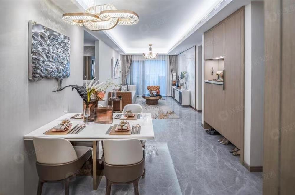 諾亞廣場(chǎng)